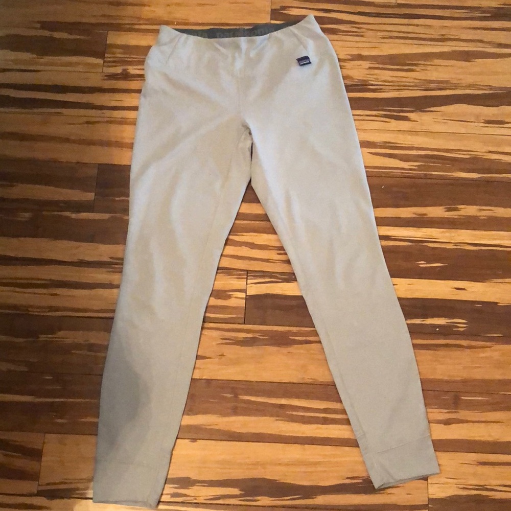 Patagonia baselayer leggings